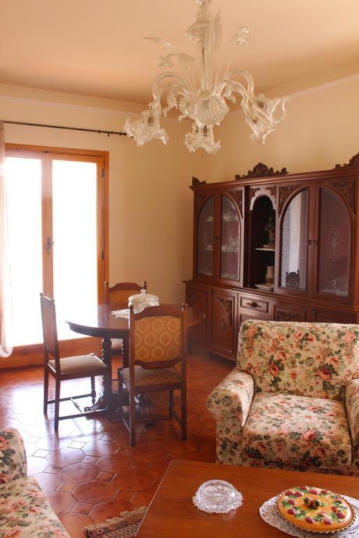 Apartamento House In Caramagna Imperia Habitación foto