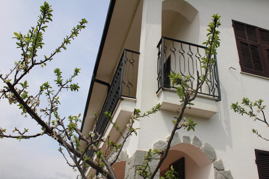 Apartamento House In Caramagna Imperia Habitación foto