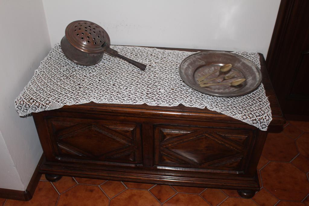 Apartamento House In Caramagna Imperia Habitación foto
