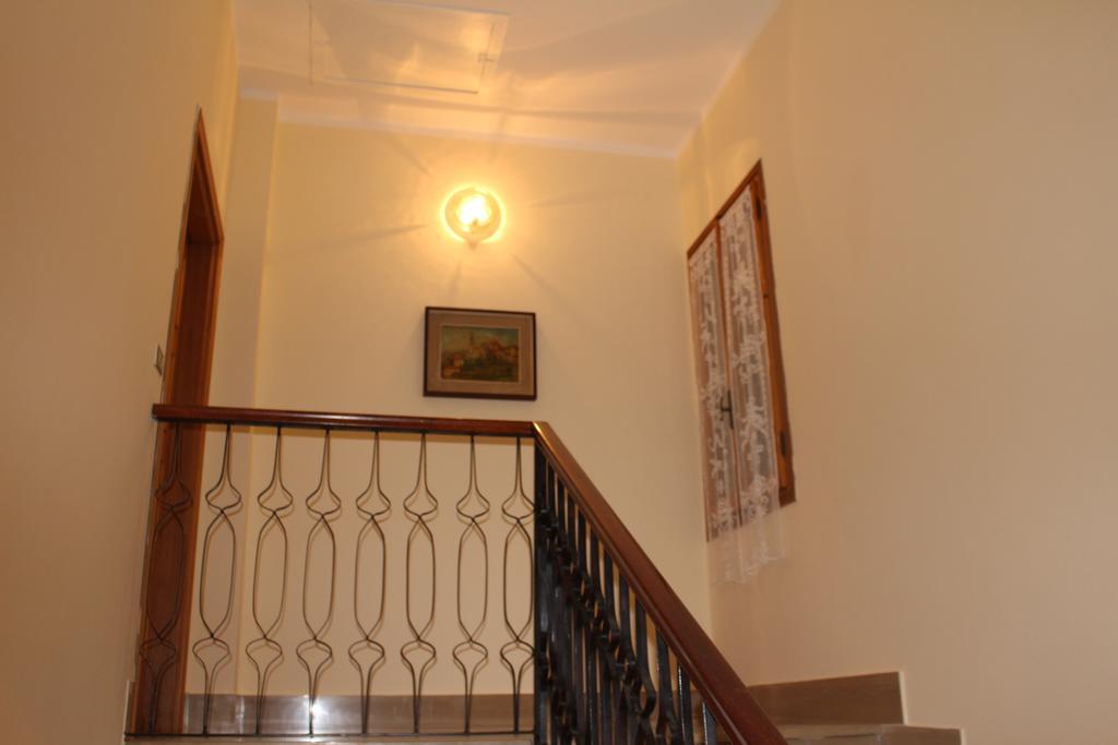 Apartamento House In Caramagna Imperia Habitación foto
